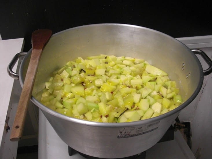 Préparation de la confiture de citre (courge à confiture)