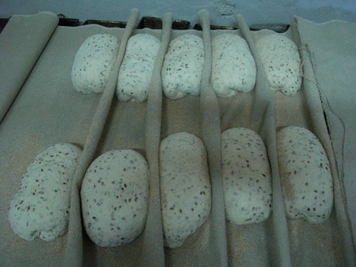 Les pains façonnés juste avant d'enfourner