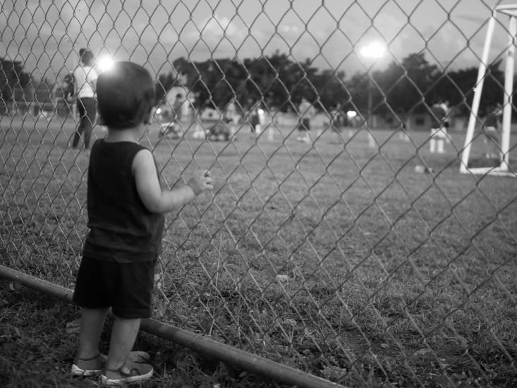 Esteban devant le foot