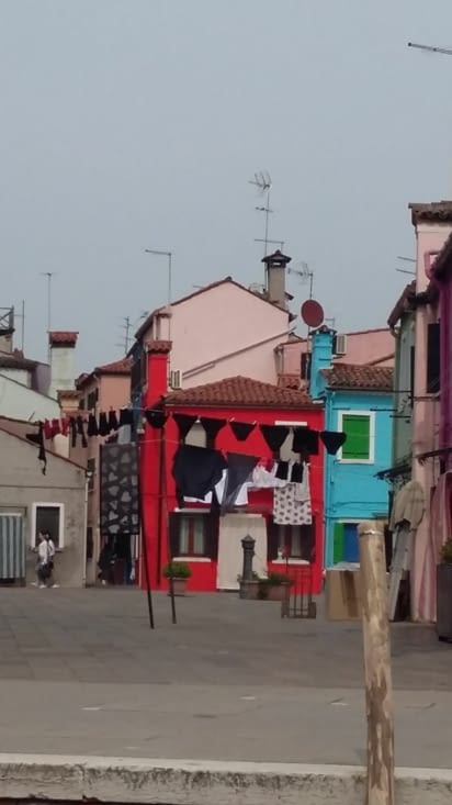 il semble que seuls les mûrs aient droit à la couleur ...