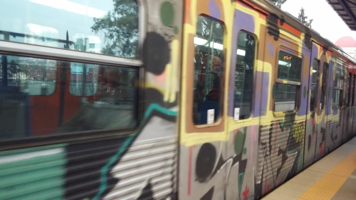 Arrivée sur la grande ville étendue d'Athènes, le mieux est de se garer dans une ruelle et