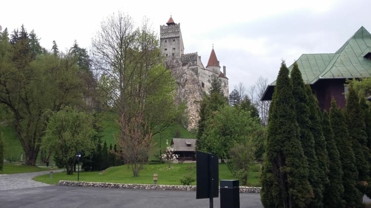 Avant de quitter le Roumanie, détour par Bran, château du légendaire Dracula ? ...