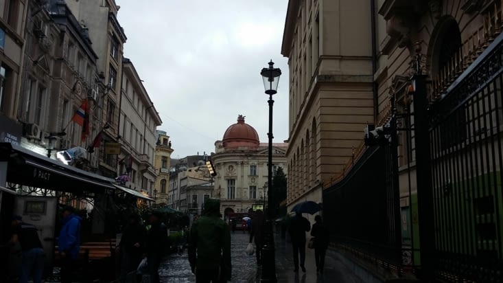 C'est sous la pluie que nous arrivons dans la magnifique capitale Bucarest