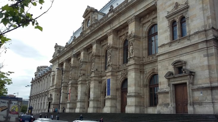 magnifique palais de justice