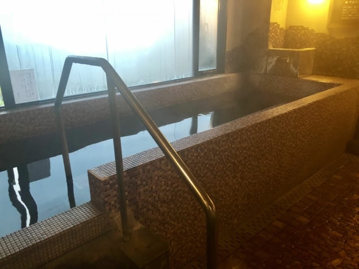 Pour finir en beauté, nous nous rendons dans un onsen