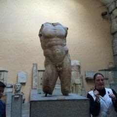 statue d'un enpreureur romain