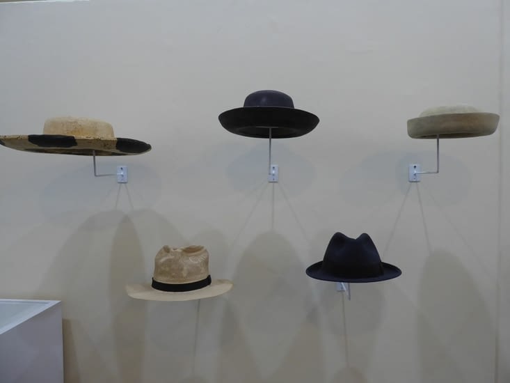 Chapeaux traditionnels (hommes et femmes)