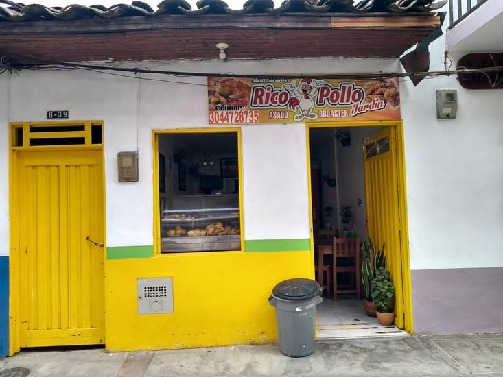 Hum, les bons morceaux de poulet rôti !