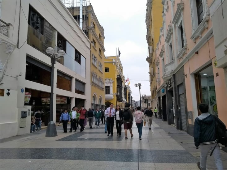 Rue commerçante Lima