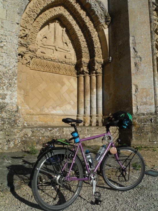 Le portail de l'église d'Aulnay de Saintonge