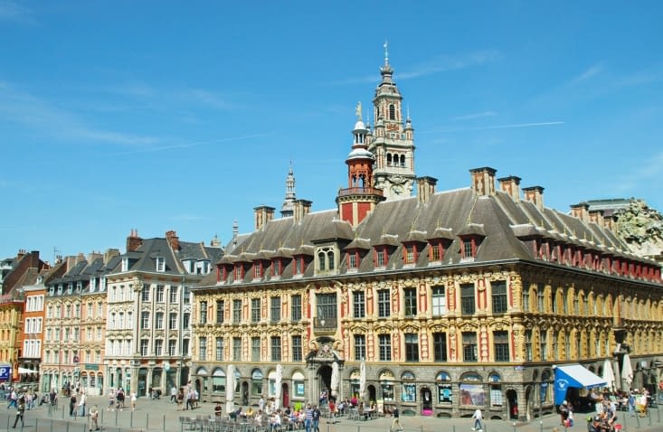 La Grand'Place et son Beffroi