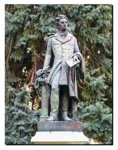 La statue d'Alphonse de Lamartine qui se situe sur la lac du Bourget.