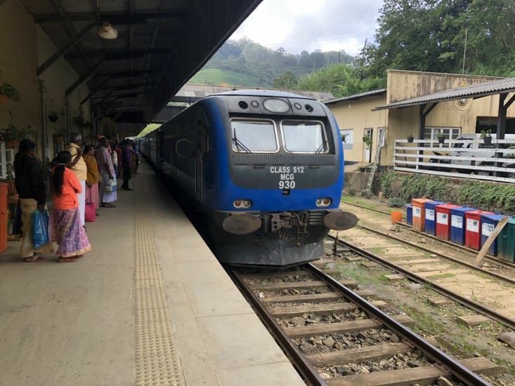 Départ de Nuwara Eliya - Gare de Nanuoya