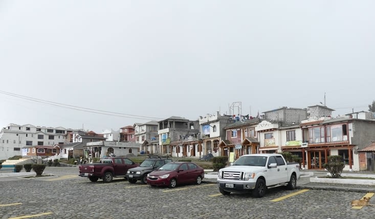 je découvre avec effarement le nouveau visage de cet endroit qui était encore totalement