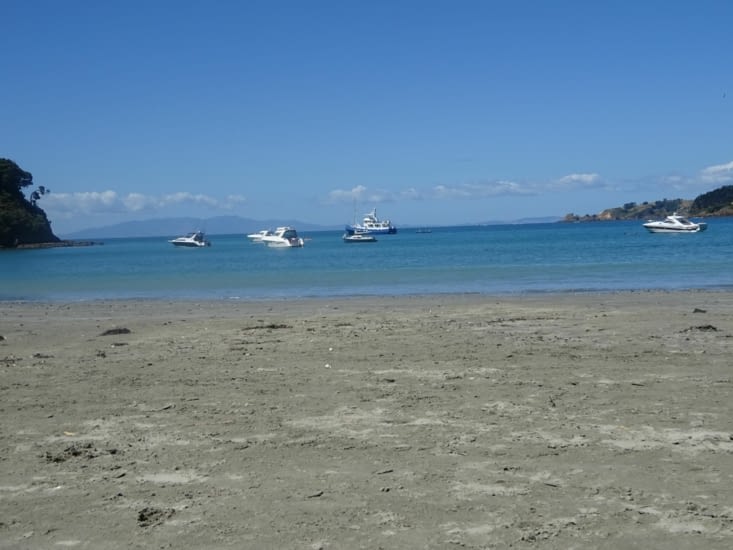 Plage de sable noire