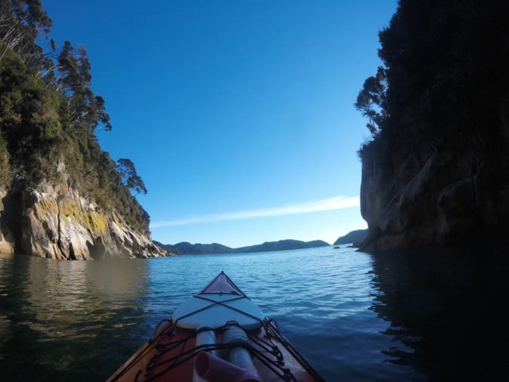 Dans une petite crique