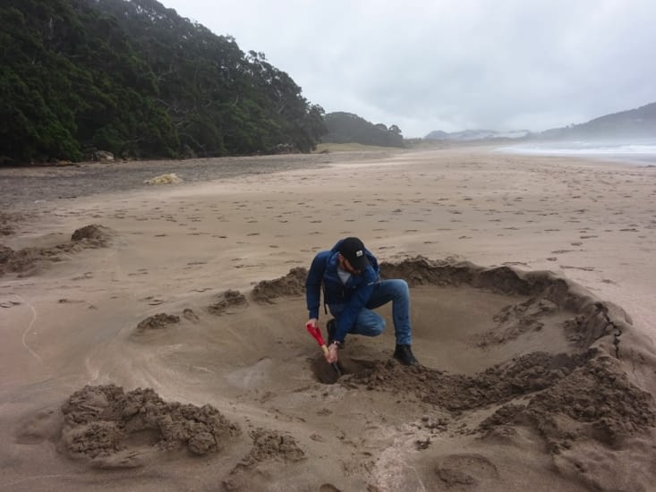 Hot water beach, trou en construction ...