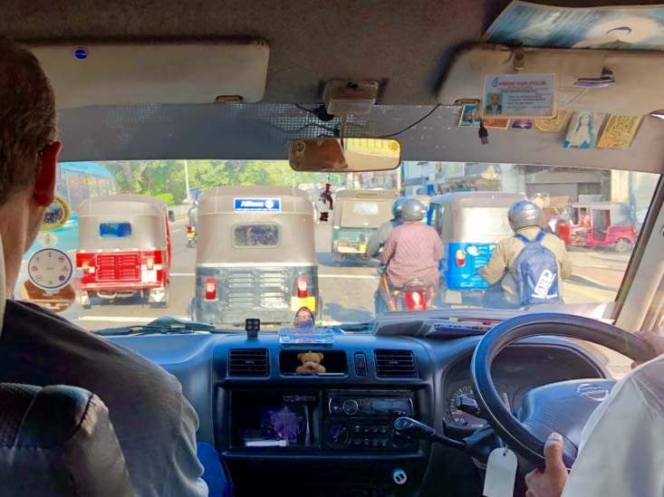 Colombo, capitale des embouteillages et des tuktuk