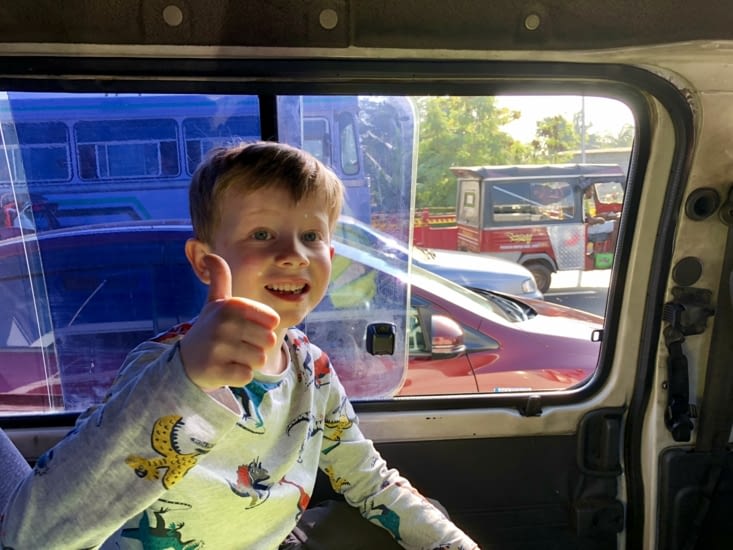 Manque quelques heures de sommeil mais notre petit aventurier est prêt !!