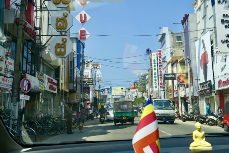 Entre Colombo et Negombo, c’est... construit !