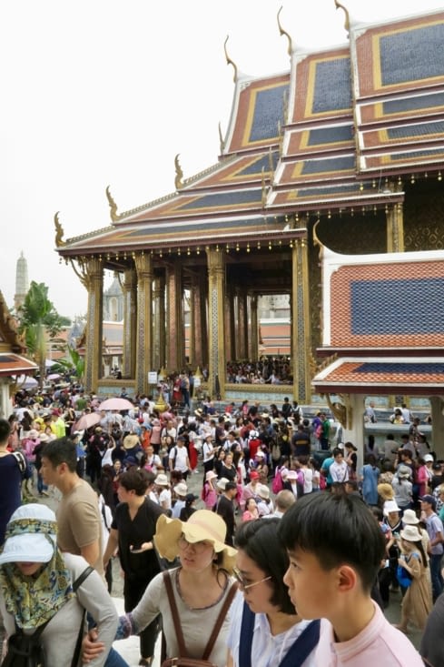 Nous ne sommes pas tout seuls...