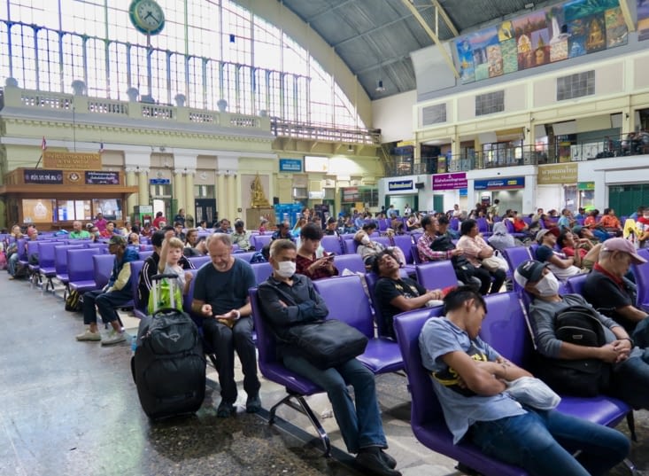 Arrivés très en avance à la gare principale de Bangkok.