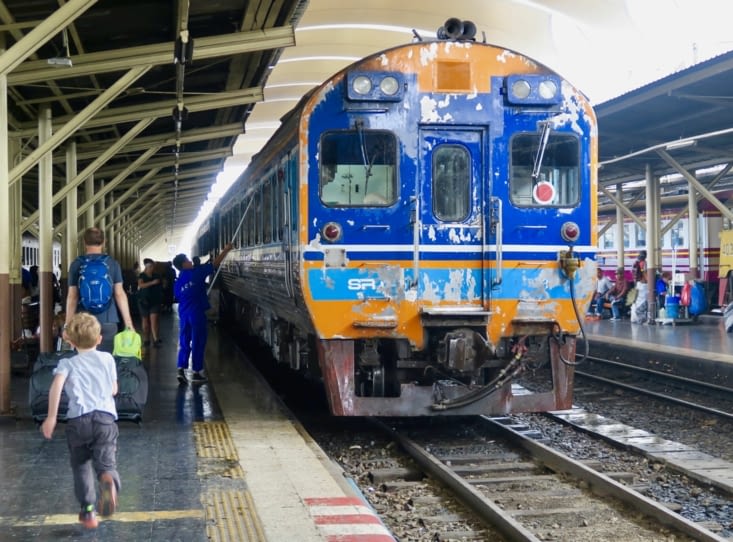 Pas de première fraîcheur cette loco !