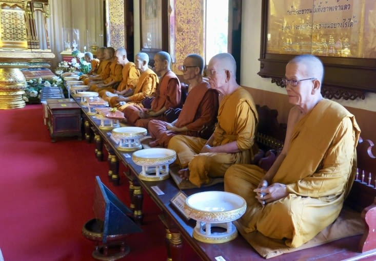 Ici, on a l’impression que ce sont de vrais moines...