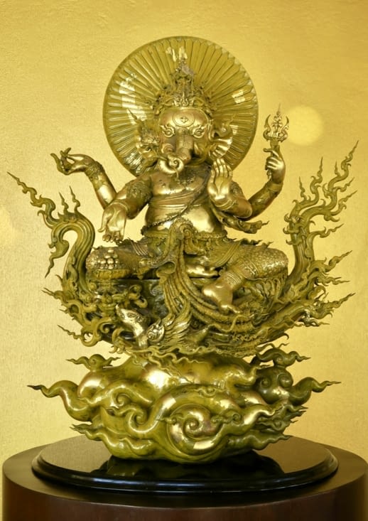 Une reproduction du grand Ganesh du temple, qu’on ne peut pas encore approcher.