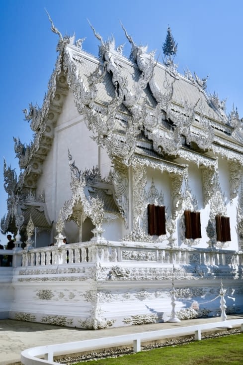 Vue de l’arrière du temple, dont nous sortons un peu sonnés.