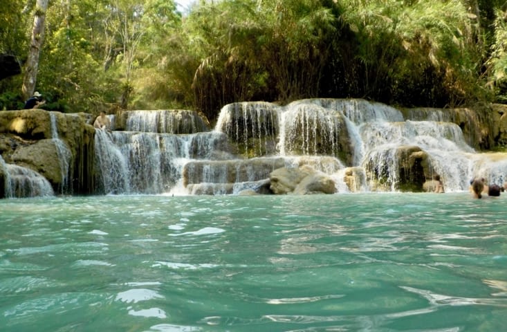 On va finir par devenir bleu-vert, il est temps de sortir...