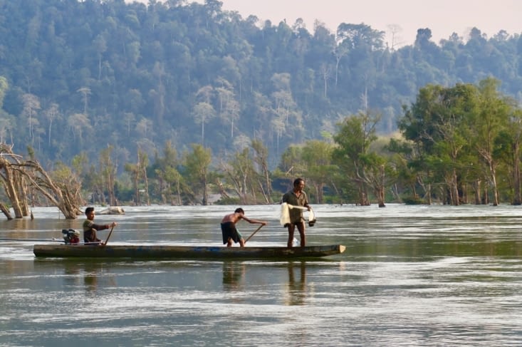 Ah nous ne sommes plus seuls :