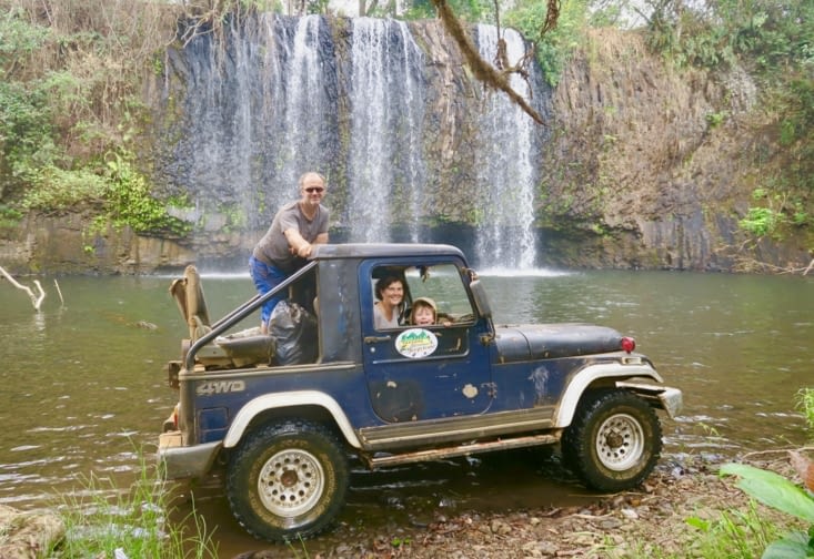 Arrivée à une cascade, où on pourra se décrasser à fond ?