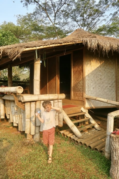 Réveil dans notre cabane de bambou...