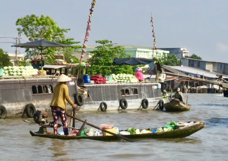 Celui-là vend beaucoup de choses !