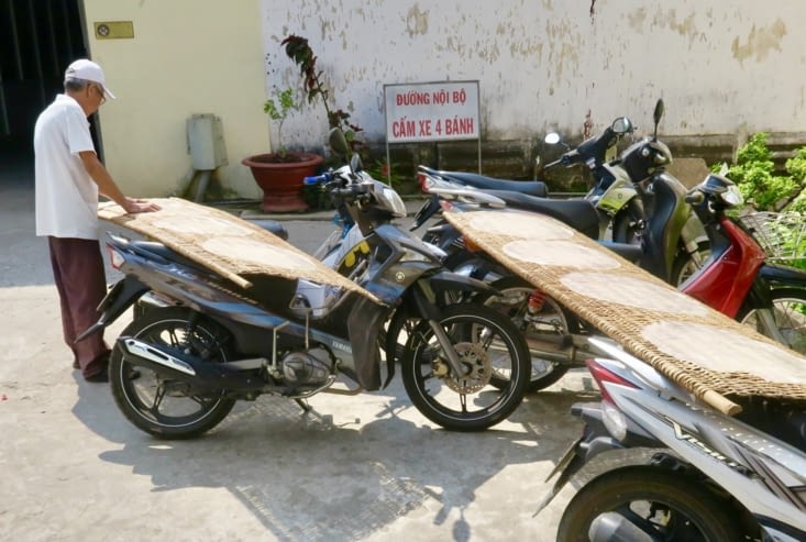 Séchage au soleil dans la cour !