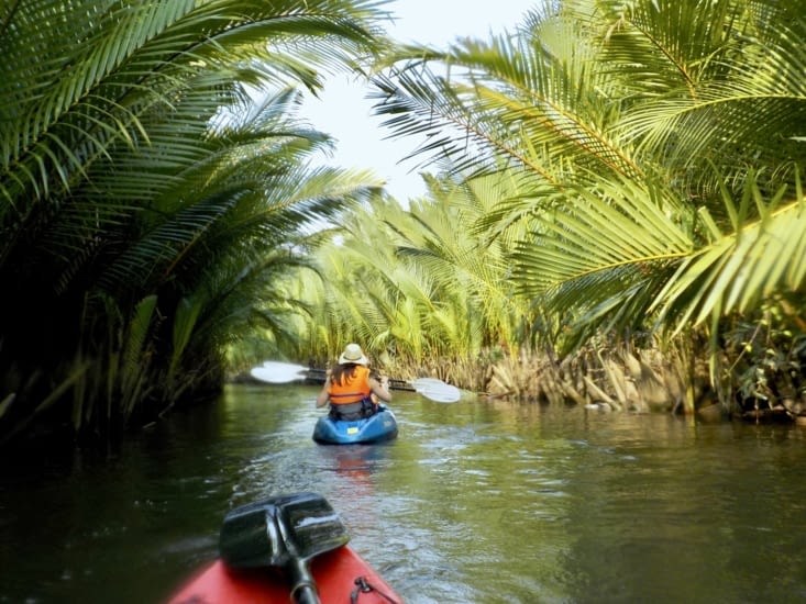 Les berges se resserrent de plus en plus...