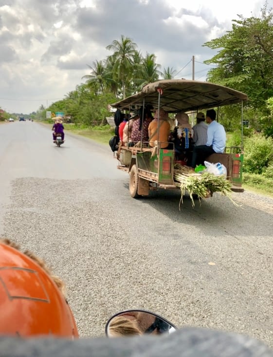 Et c’est parti ! Une vraie route cette fois-ci...