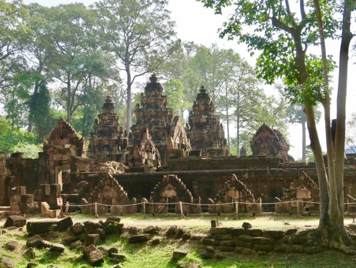 Vue depuis l’arrière du temple.