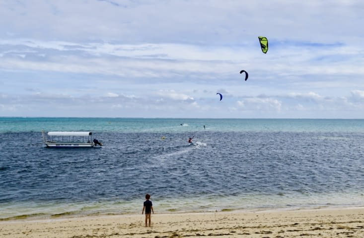 Le vent se lève, un bon spot pour le kite surf.