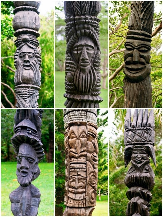 Des poteaux de cases sculptés.