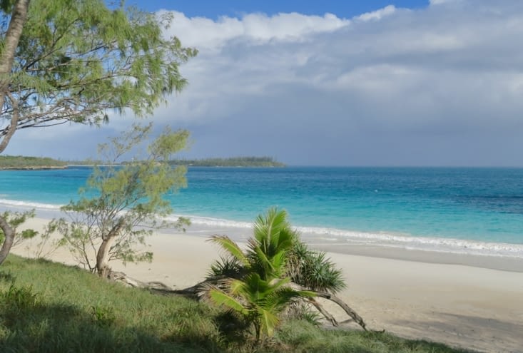 A l’arrivée, on débouche sur une grande baie magnifique et déserte...