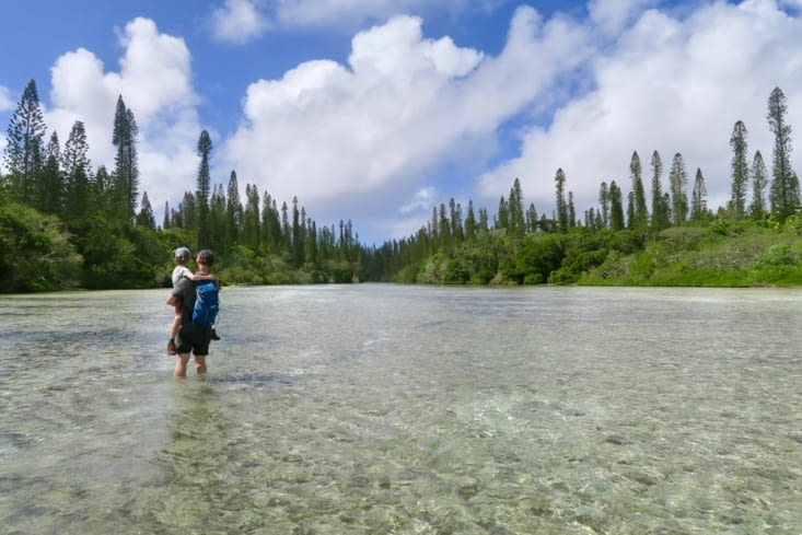 Il faut d’abord traverser un bras de mer...