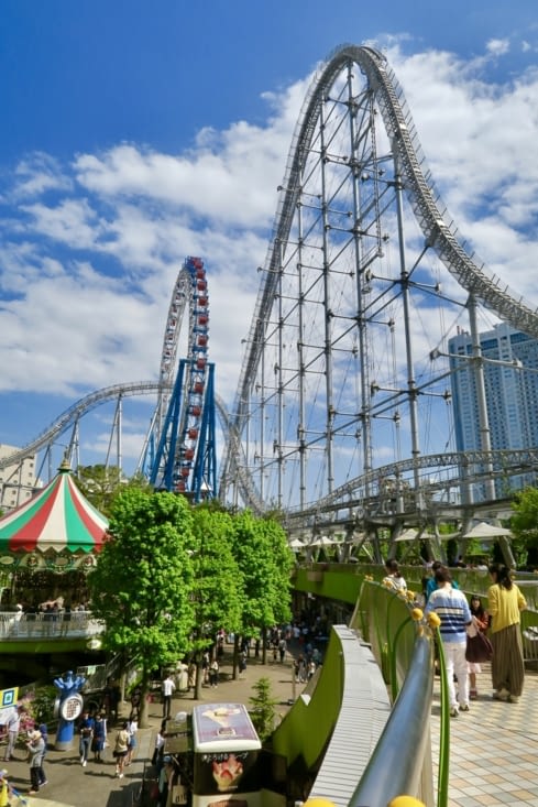 .On entend crier les passagers du grand huit dans tout le quartier !