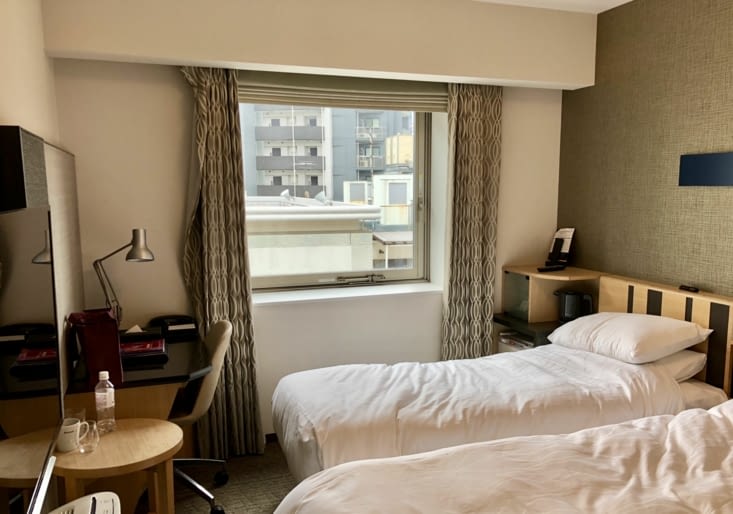 Notre chambre est minuscule, mais taille normale pour Tokyo ?