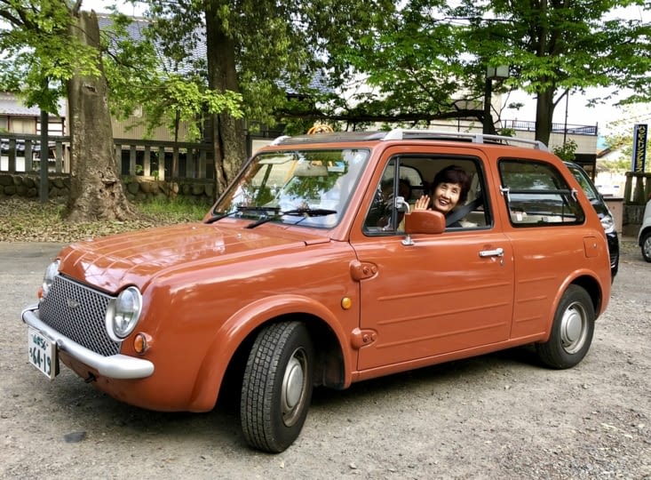La voiture trop « kawai » (mignonne) de Michiko.