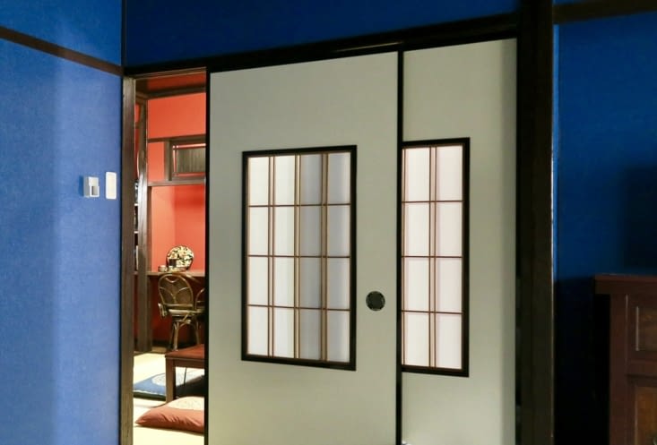 Toutes les portes sont coulissantes.