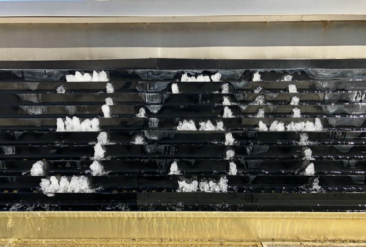 À la sortie de la gare, une fontaine /horloge.