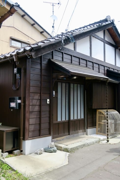 Cette fois, une toute petite maison rien que pour nous !