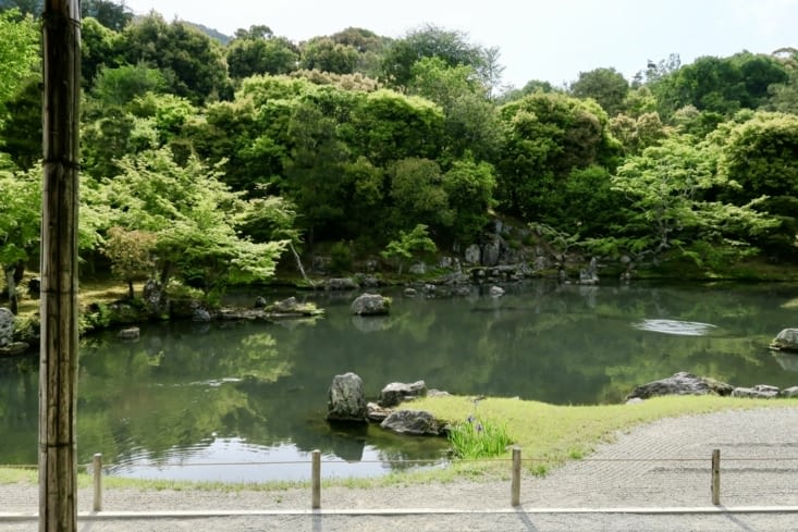 Et le très beau jardin du temple.